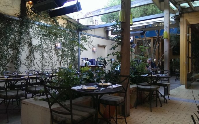 Нашего повара переманили в Facebook»: каково вести ресторанный